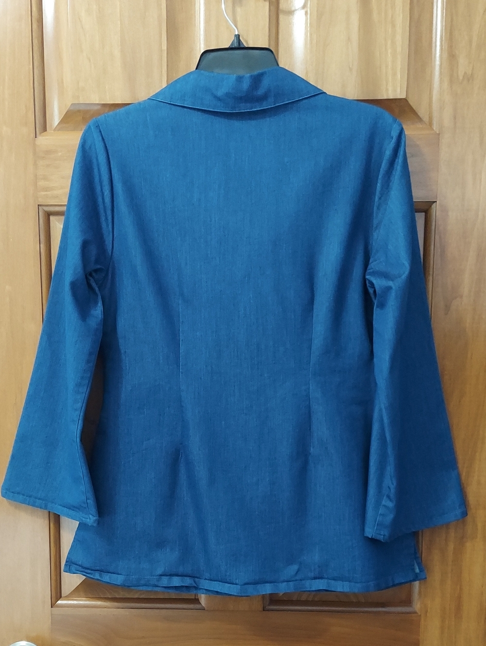 Mishca Soft Blue Denim Boho Turquoise/Silver Buttons Blouse Size Medium Like New - Picture 5 of 9